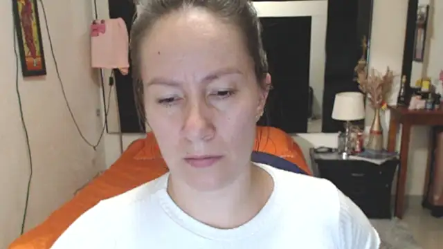 Snapshot of CATRINA-83 chatting on October 29, 11:58 pm CATRINA-83 online show from October 29, 11:58 pm