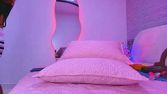 Snapshot of arl_chloee chatting on November 23, 3:05 am arl chloee online show from November 23, 3:05 am