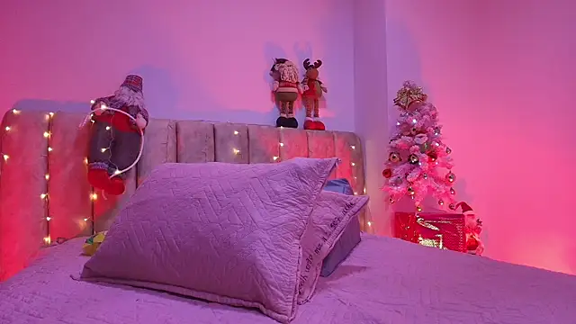 Snapshot of arl_chloee chatting on December 15, 3:23 am arl chloee online show from December 15, 3:23 am