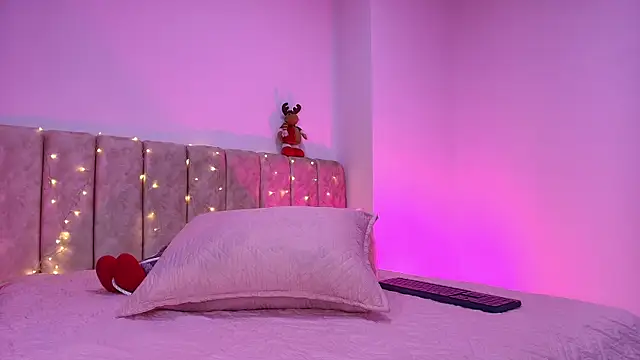 Snapshot of arl_chloee chatting on December 2, 3:07 am arl chloee online show from December 2, 3:07 am