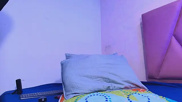 Snapshot of arl_chloee chatting on October 17, 3:10 am arl chloee online show from October 17, 3:10 am