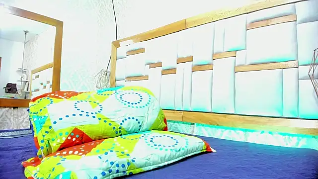 Snapshot of arl_chloee chatting on November 7, 3:11 am arl chloee online show from November 7, 3:11 am