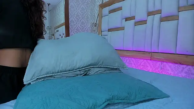 Snapshot of arl_chloee chatting on November 13, 3:21 am arl chloee online show from November 13, 3:21 am