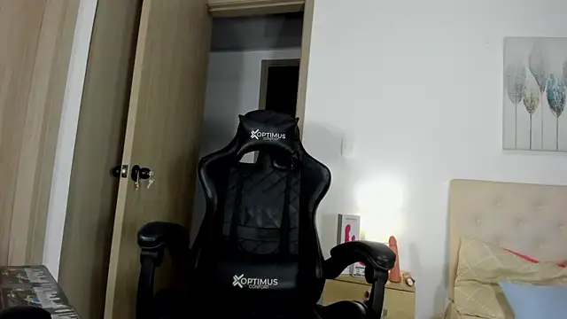 brenda x 69 online show from March 6, 1:00 am