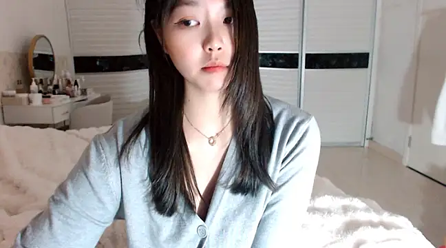 -Lucky Girl online show from March 6, 12:43 am
