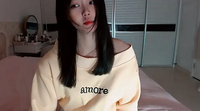 -Lucky Girl online show from February 26, 1:46 am