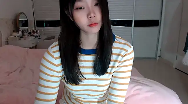 -Lucky Girl online show from March 20, 1:13 am
