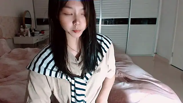 -Lucky Girl online show from April 6, 1:12 pm