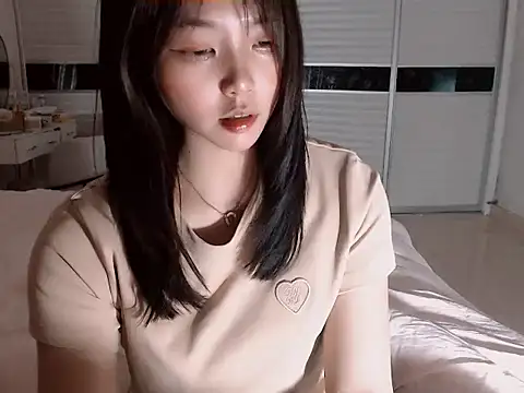 -Lucky Girl online show from March 3, 2:13 pm