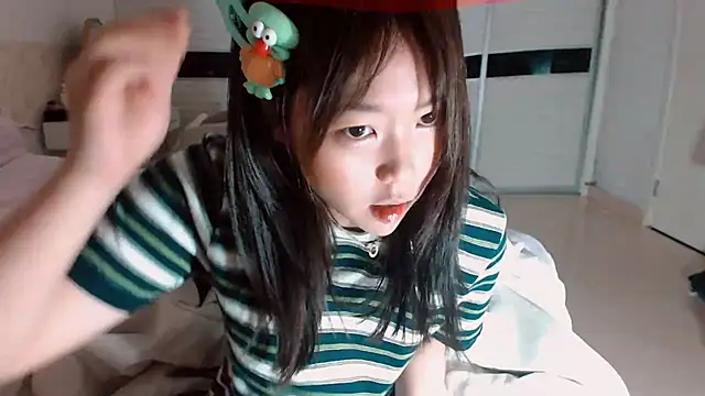 -Lucky Girl online show from March 8, 12:05 am