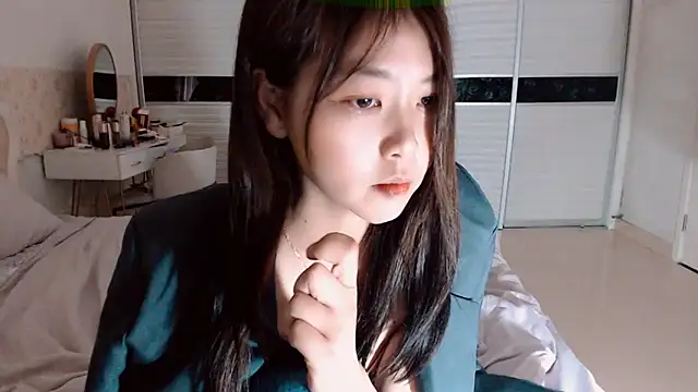 -Lucky Girl online show from May 27, 2:35 pm