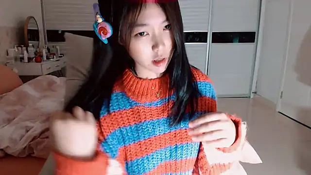 -Lucky Girl online show from December 3, 12:37 pm