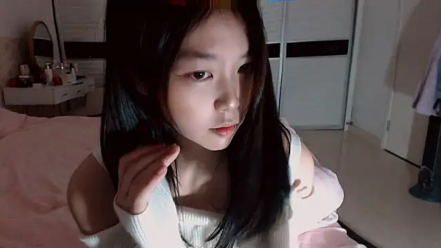 -Lucky Girl online show from January 7, 11:59 am