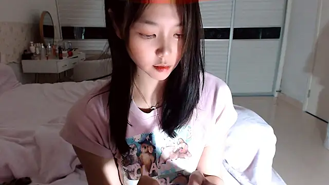 -Lucky Girl online show from March 6, 12:11 pm