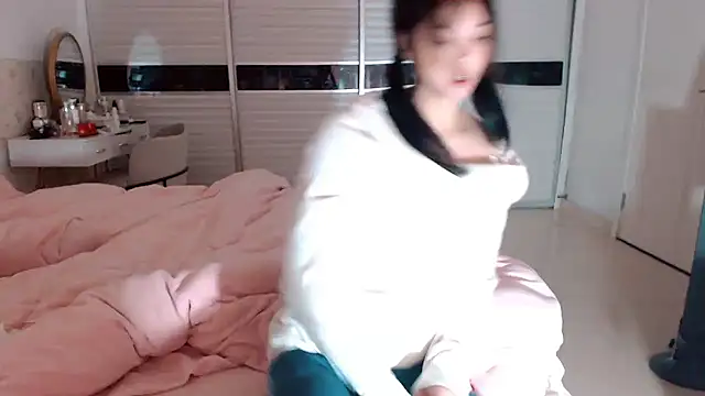 -Lucky Girl online show from January 9, 1:45 am