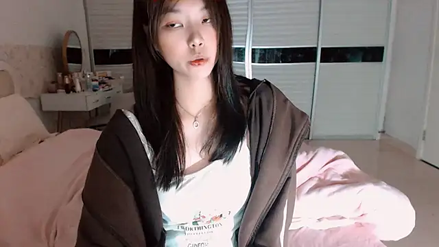 -Lucky Girl online show from April 13, 12:42 pm