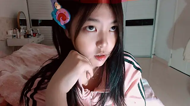 -Lucky Girl online show from December 4, 2:54 am