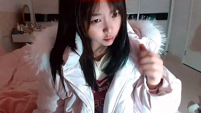 -Lucky Girl online show from March 2, 2:01 am