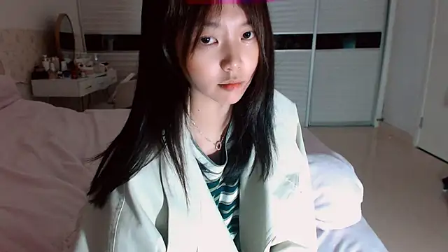 -Lucky Girl online show from March 8, 2:04 am