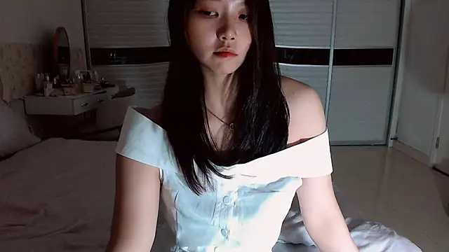 -Lucky Girl online show from June 2, 2:06 pm