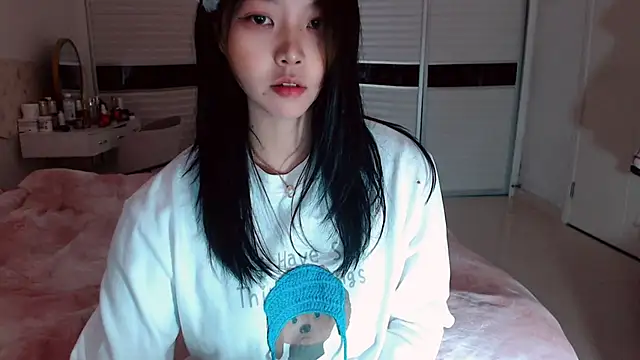 -Lucky Girl online show from December 14, 2:40 am