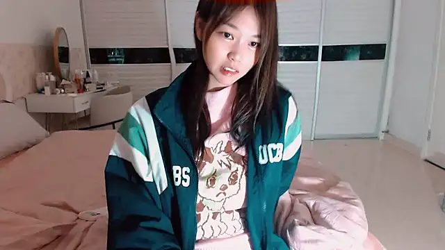 Snapshot of -Lucky_Girl chatting on June 7, 1:55 am -Lucky Girl online show from June 7, 1:55 am