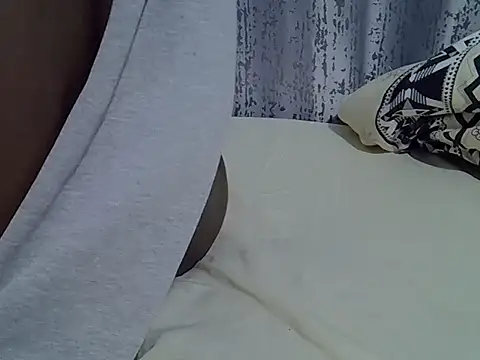 Snapshot of sweet_veee chatting on September 27, 7:36 am sweet veee online show from September 27, 7:36 am