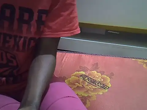 Snapshot of sweet_veee chatting on November 15, 6:50 am sweet veee online show from November 15, 6:50 am