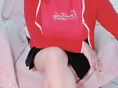 Snapshot of Bella_Babi chatting on February 22, 5:23 am Bella Babi online show from February 22, 5:23 am