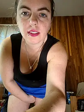 Jassiundich2 online show from April 4, 8:10 am