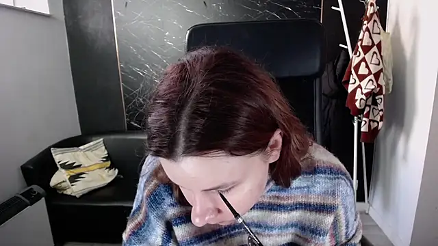 littleviki7 online show from October 25, 7:18 am