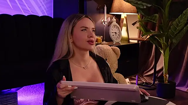 KatyaBelle online show from June 7, 8:47 pm