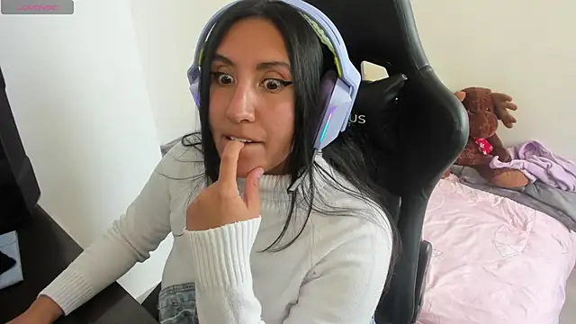 Snapshot of nerdgirl_314 chatting on January 13, 8:15 pm nerdgirl 314 online show from January 13, 8:15 pm