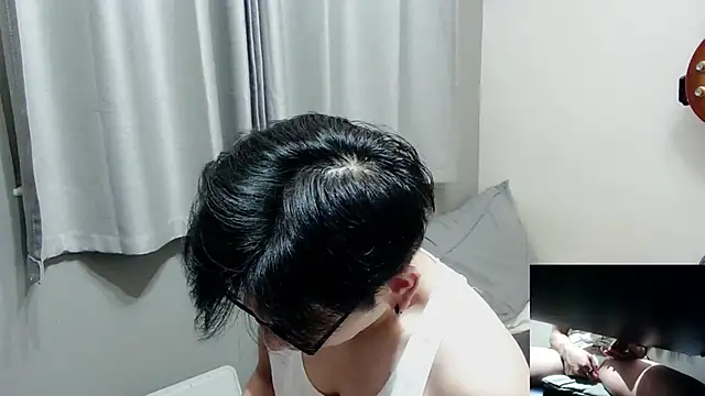 UndreamtM online show from September 18, 2:09 pm