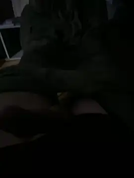 Snapshot of donhuan14 chatting on December 4, 4:15 am donhuan14 online show from December 4, 4:15 am