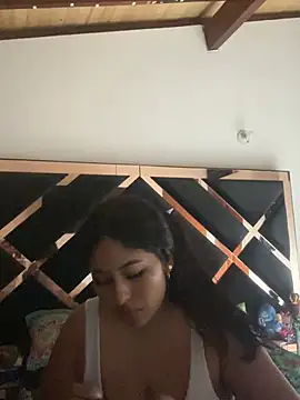 emmyjhonson07 online show from May 27, 12:31 am