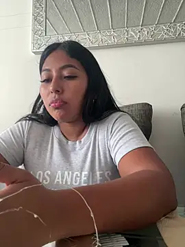 Snapshot of emmyjhonson07 chatting on January 5, 6:55 pm emmyjhonson07 online show from January 5, 6:55 pm