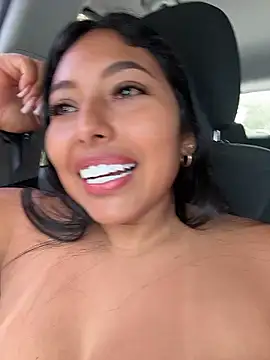 Snapshot of emmyjhonson07 chatting on January 11, 4:58 pm emmyjhonson07 online show from January 11, 4:58 pm