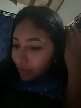 Snapshot of emmyjhonson07 chatting on January 6, 11:53 pm emmyjhonson07 online show from January 6, 11:53 pm