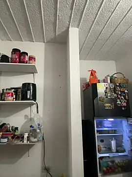 emmyjhonson07 online show from April 13, 11:47 am