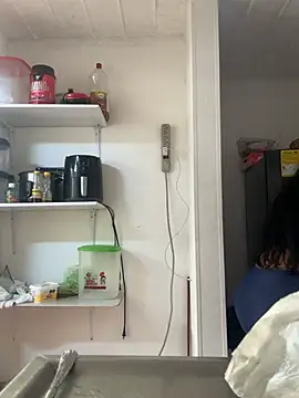 Snapshot of emmyjhonson07 chatting on February 5, 3:41 pm emmyjhonson07 online show from February 5, 3:41 pm