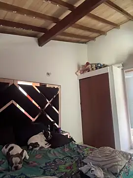 emmyjhonson07 online show from March 28, 4:30 pm