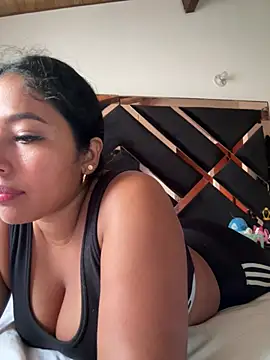 Snapshot of emmyjhonson07 chatting on July 3, 12:55 pm emmyjhonson07 online show from July 3, 12:55 pm