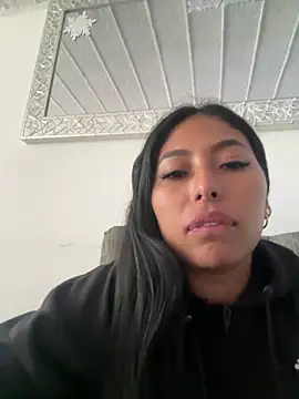 emmyjhonson07 online show from April 17, 12:52 pm