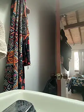 emmyjhonson07 online show from April 6, 12:39 pm