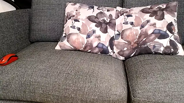 Just-For-You-All online show from November 7, 8:46 pm