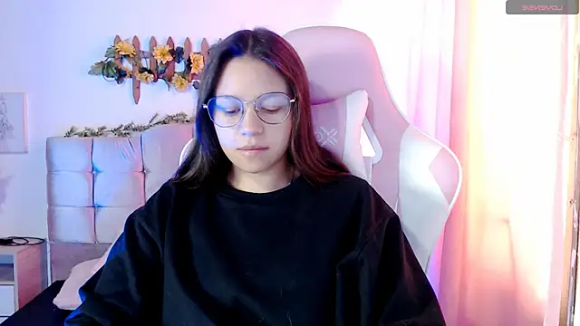 Snapshot of SamanthaRoldaan chatting on September 25, 2:34 pm SamanthaRoldaan online show from September 25, 2:34 pm
