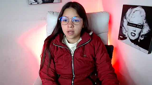 Snapshot of SamanthaRoldaan chatting on February 27, 2:21 pm SamanthaRoldaan online show from February 27, 2:21 pm