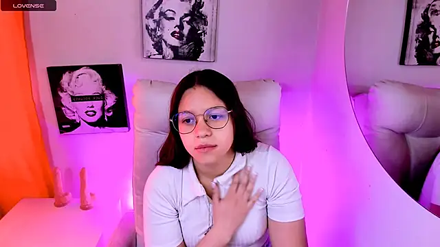 SamanthaRoldaan online show from March 21, 3:38 pm