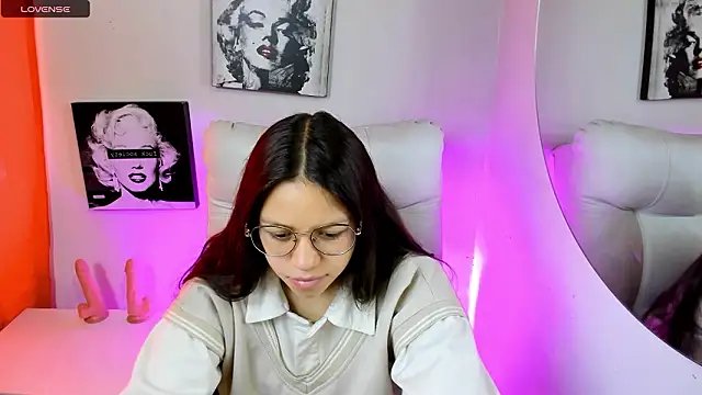 SamanthaRoldaan online show from March 13, 3:06 pm